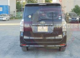 TOYOTA VOXY ZS Y18 full