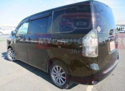 TOYOTA VOZY JM10050 full