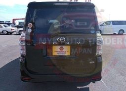 TOYOTA VOXY ZS JM10045 full