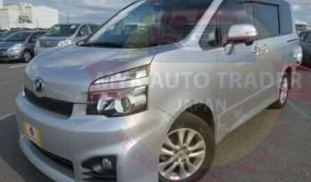 TOYOTA VOXY ZS JM10073 full