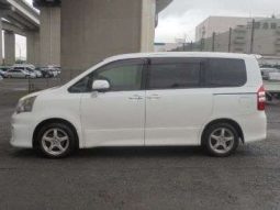 Toyota Noah GRND10007 full