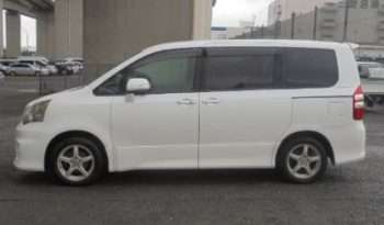 Toyota Noah GRND10007 full