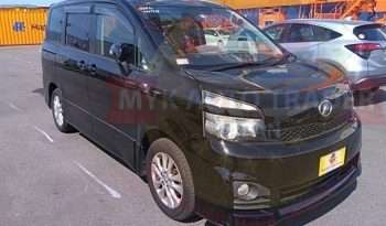 TOYOTA VOXY ZS JM10045 full