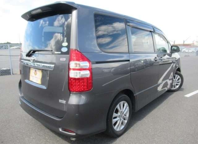 Toyota Noah SI GRND10012 full