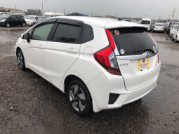 Honda Fit HV F TL10061 full