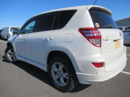 TOYOTA RAV4 4WD STV300048 full