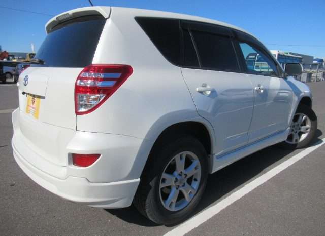 TOYOTA RAV4 4WD STV300048 full