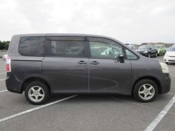 Toyota Noah X L-Selection STV300043 full