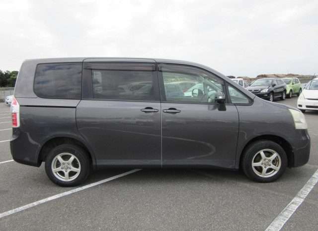 Toyota Noah X L-Selection STV300043 full