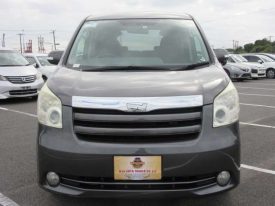 Toyota Noah X L-Selection STV300043