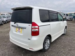 Toyota Noah SI STV300044 full