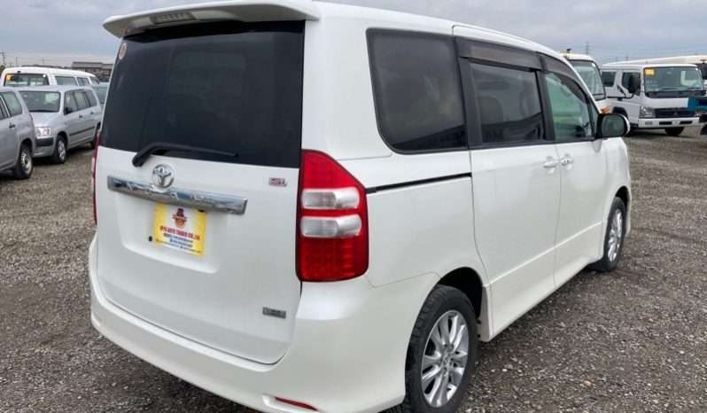 Toyota Noah SI STV300044 full