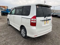 Toyota Noah SI STV300044 full