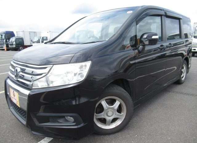 HONDA STEPWAGON SPADA Z STV300049 full