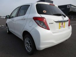 TOYOTA VITZ F 4WD ANT8000060 full