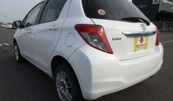 TOYOTA VITZ F 4WD ANT8000060 full