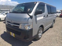 TOYOTA HIACE GUY100016